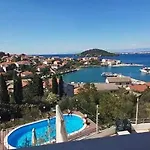 In With Sea View, Balcony, Air Conditioning, Wi-fi *
