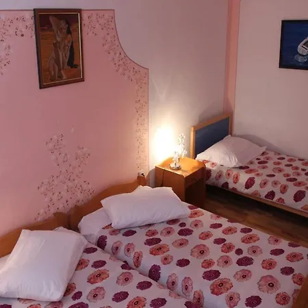 In With Sea View, Balcony, Air Conditioning, Wi-fi *