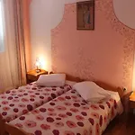In With Sea View, Balcony, Air Conditioning, Wi-fi Apartman *