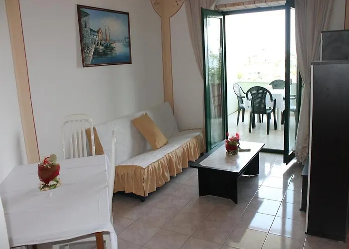 Lejlighed In With Sea View, Balcony, Air Conditioning, Wi-fi