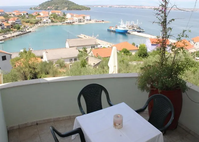 In With Sea View, Balcony, Air Conditioning, Wi-fi Lejlighed