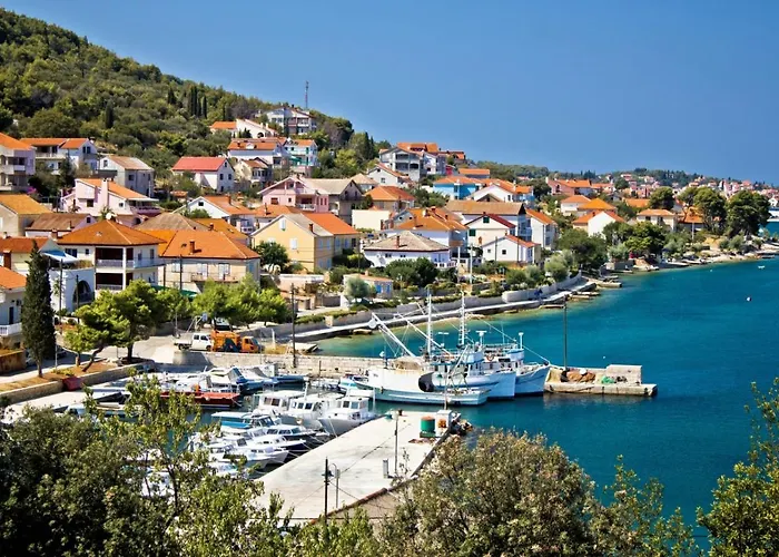In With Sea View, Balcony, Air Conditioning, Wi-fi *